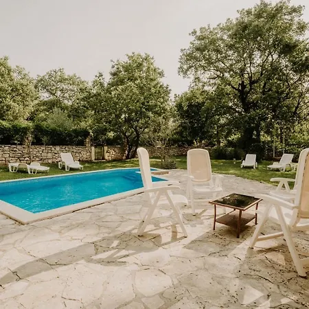 Kolo Adults Only Guest house Buzinija