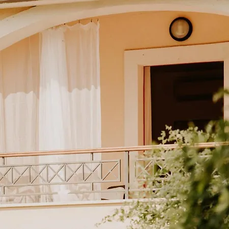 Kolo Adults Only 3* Buzinija