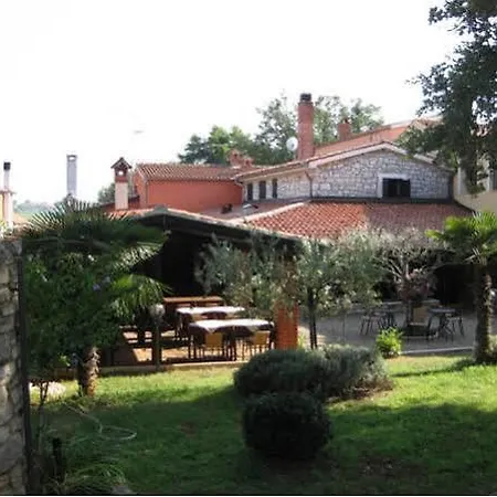 Kolo Adults Only Gostinjska kuća 3*