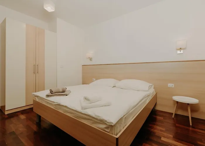 Kolo Adults Only 3* Bužinija
